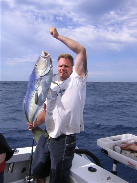 bronze hooks Busselton queeny