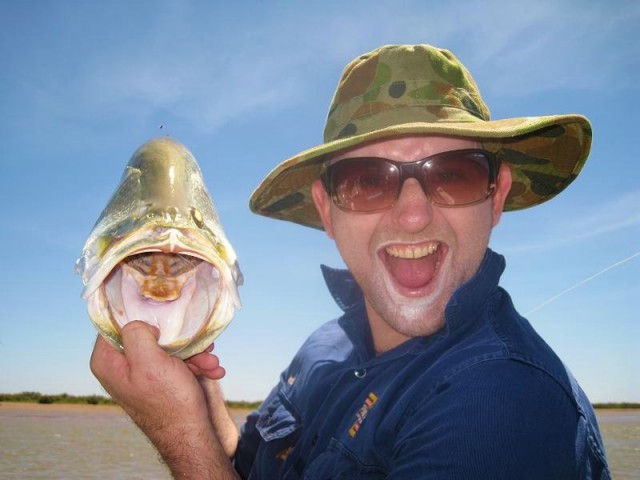 My brothers first ever Barra 81cm and released