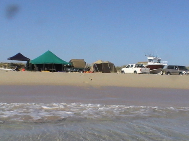 Ningaloo camp setup.